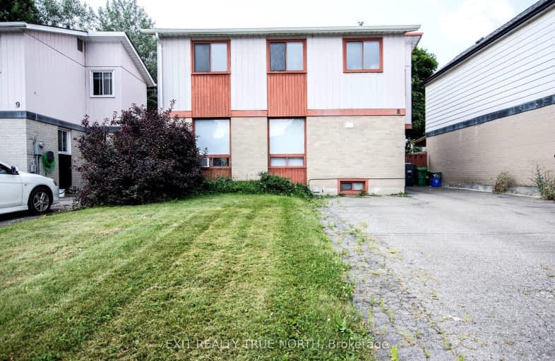 8 Grand Rapids Square, Brampton | Image 1