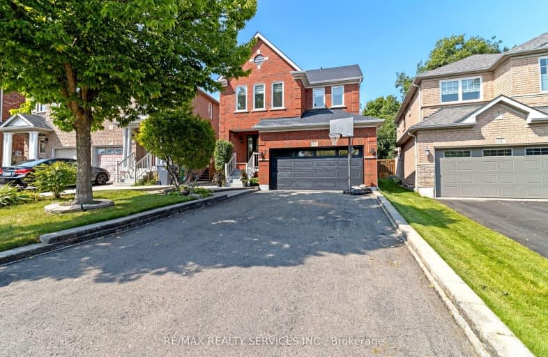 10 Oak Gardens Court, Brampton | Image 1