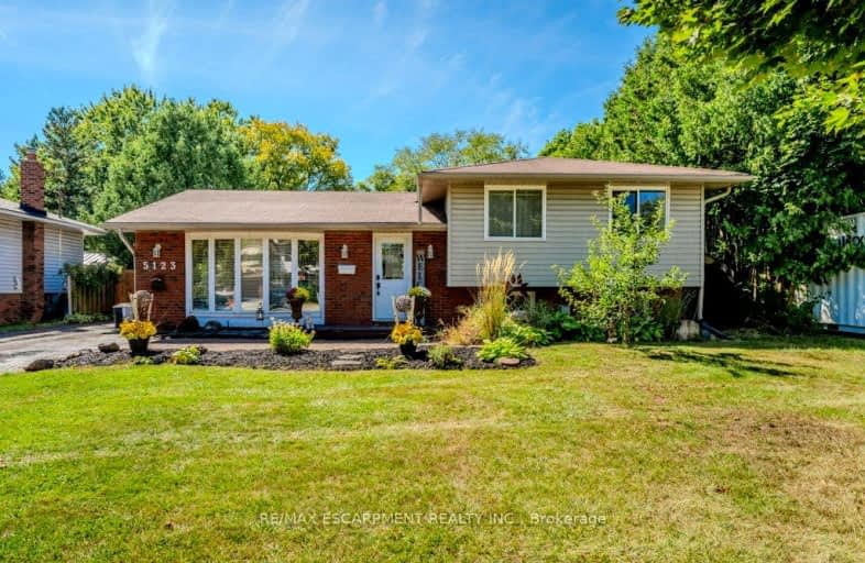 5123 Cherryhill Crescent, Burlington | Image 1