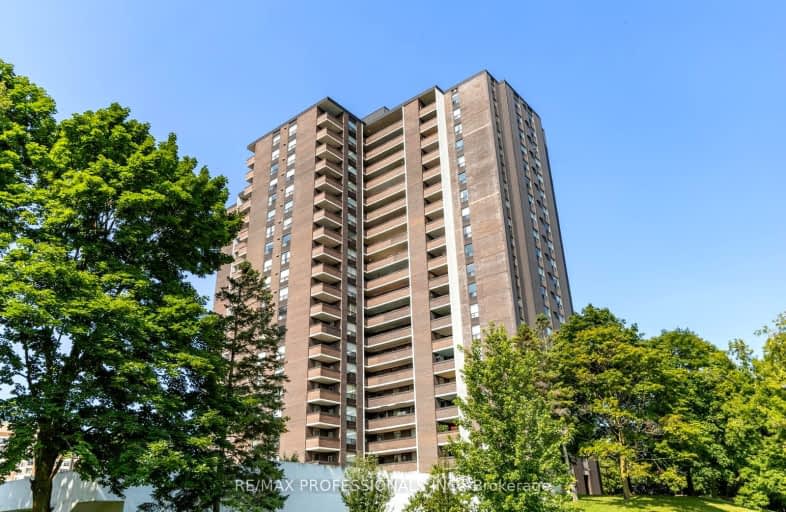 808-1535 Lakeshore Road East, Mississauga | Image 1