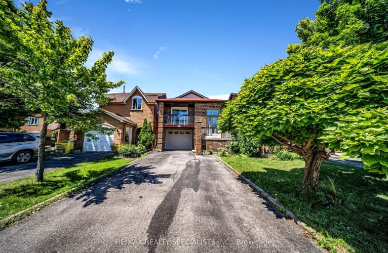 Upper-883 Thistle Down Circle, Mississauga | Image 1