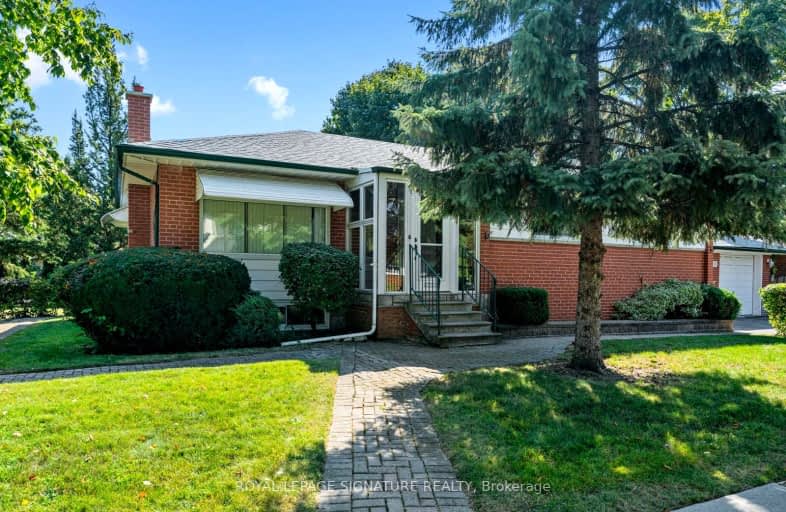 15 Sandwell Drive, Toronto | Image 1