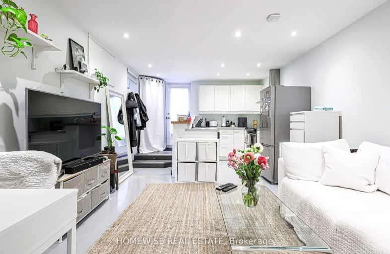 12 Leeds Street, Toronto | Image 1