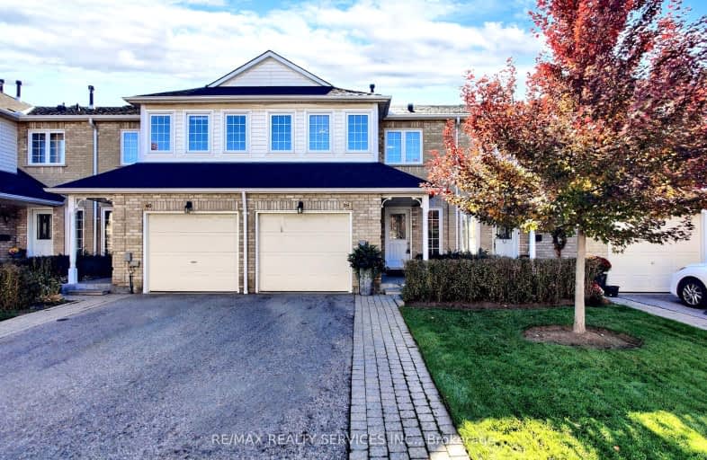 38 Heathcliffe Square, Brampton | Image 1