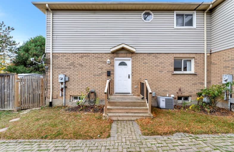 67 Summers Drive, Thorold | Image 1