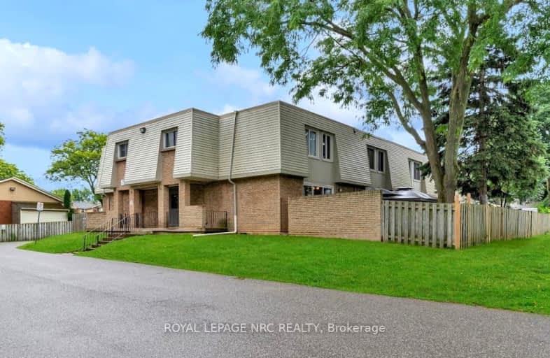 182-17 Old Pine Trail, St. Catharines | Image 1