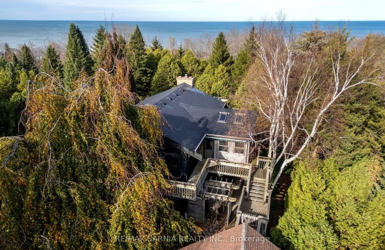 5418 Proof Line, Lambton Shores | Image 1