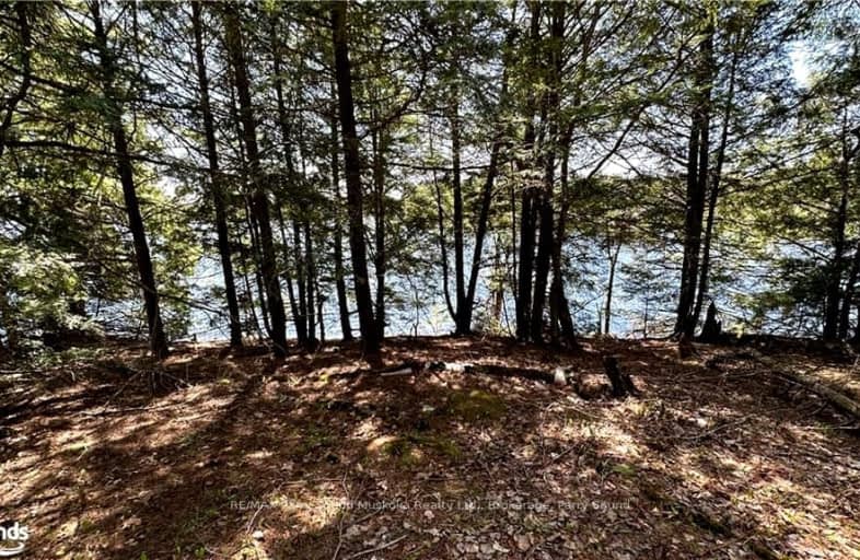 36 Magnet Road, Magnetawan | Image 1