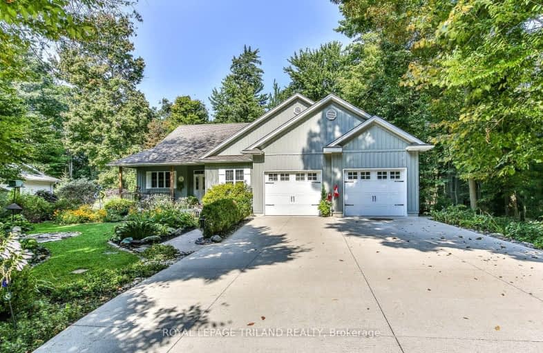 8342 Oakwood Drive, Lambton Shores | Image 1