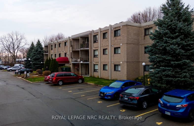 230-4658 Drummond Road, Niagara Falls | Image 1