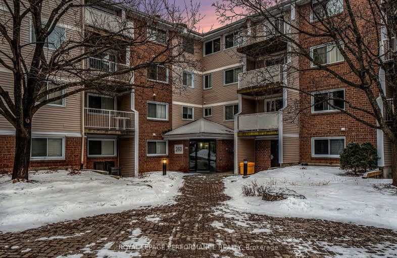 316-260 Brittany Drive, Manor Park - Cardinal Glen and Area | Image 1