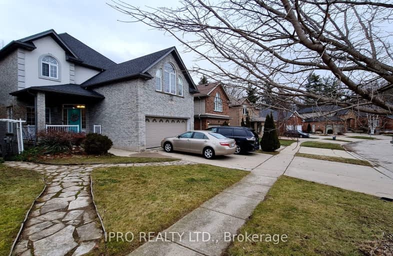 Lower-172 Lena Crescent, Cambridge | Image 1