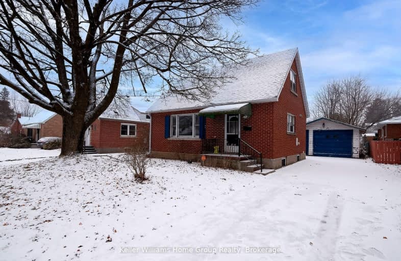 32 Dietz Avenue South, Waterloo | Image 1