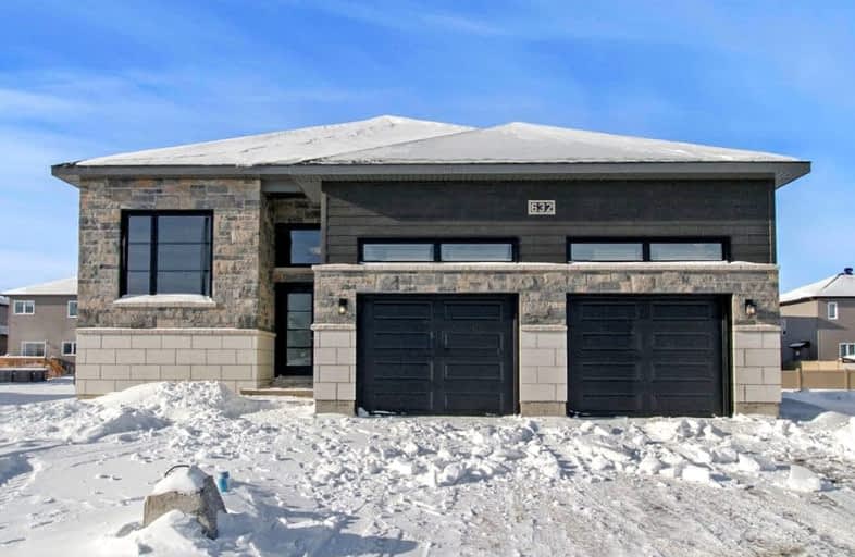 632 Geneva Crescent, Russell | Image 1