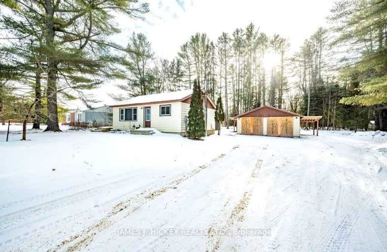 27 Meilleurs Road, Laurentian Hills | Image 1