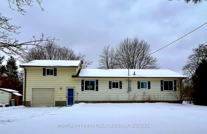 7467 Clarke Drive, Lambton Shores | Image 1