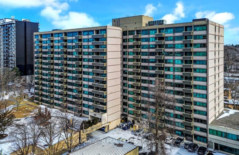 302-555 Brittany Drive, Manor Park - Cardinal Glen and Area | Image 1