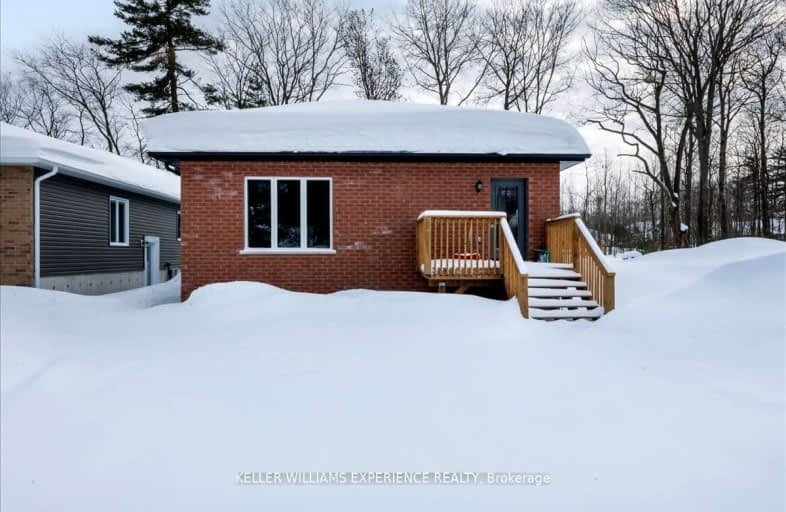 141 Pine Street, Gravenhurst | Image 1