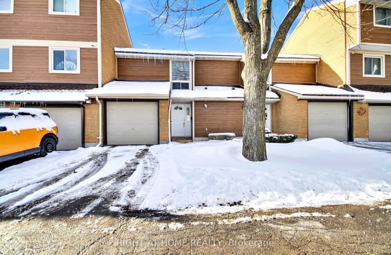 2126 Canberra Place, Cyrville - Carson Grove - Pineview | Image 1