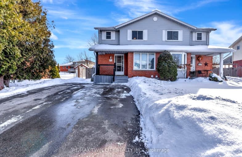 92 VILLAGE GREEN Way, Wilmot | Image 1