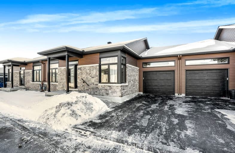 34 Solara Private, Clarence Rockland | Image 1