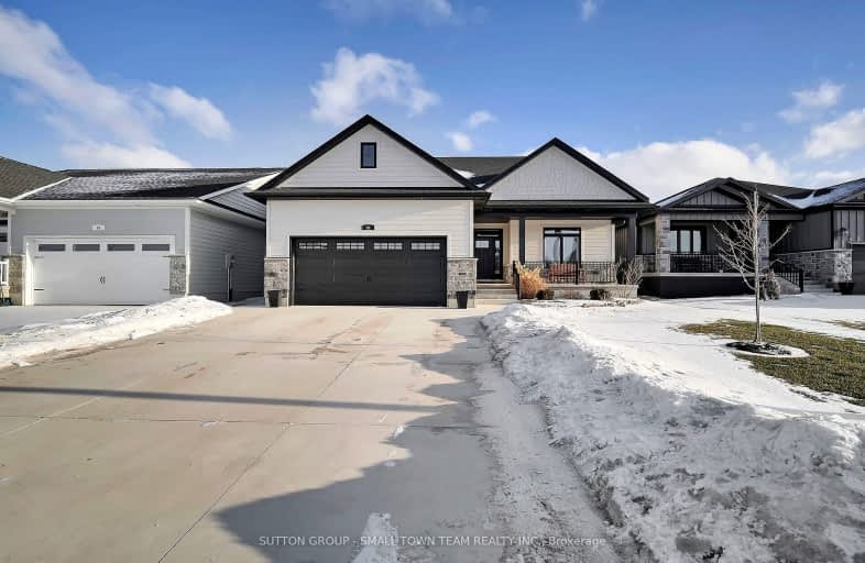 32 Brooklawn Drive, Lambton Shores | Image 1