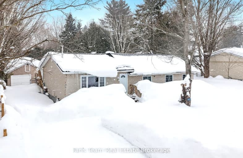 450 Louise Street, Gravenhurst | Image 1