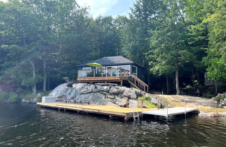 203 Healey Lake, The Archipelago | Image 1