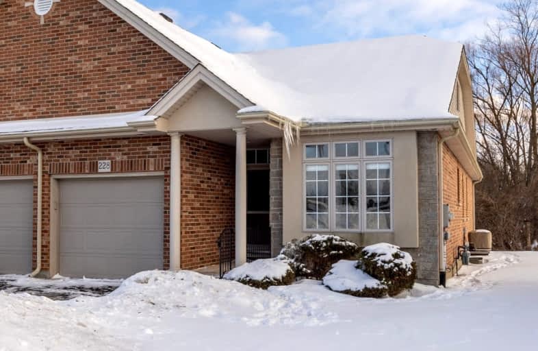 228 Willowlanding Court, Welland | Image 1