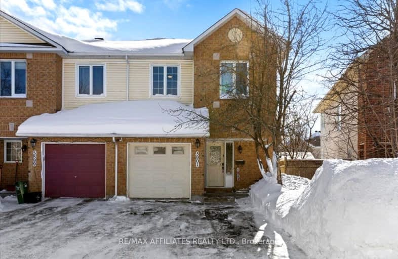 5901 Pineglade Crescent, Orleans - Convent Glen and Area | Image 1