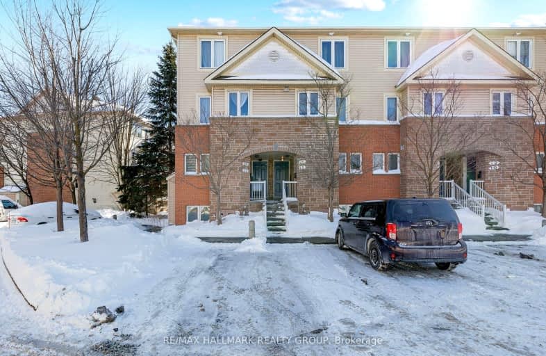 22-22 Strathaven Private, Cyrville - Carson Grove - Pineview | Image 1