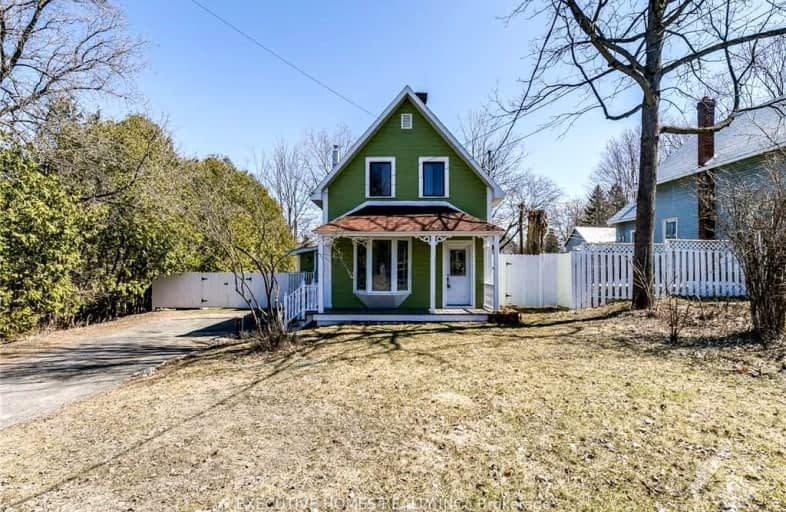 983 Cameron Street, Orleans - Cumberland and Area | Image 1