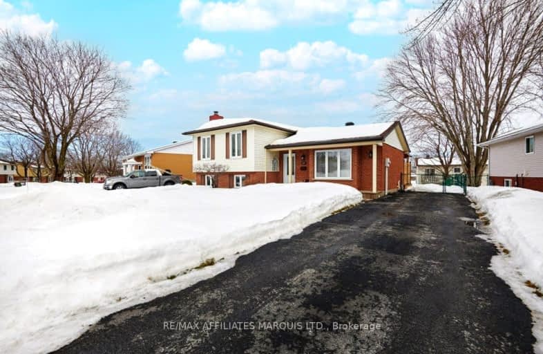 277 Meadowvale Crescent, Cornwall | Image 1