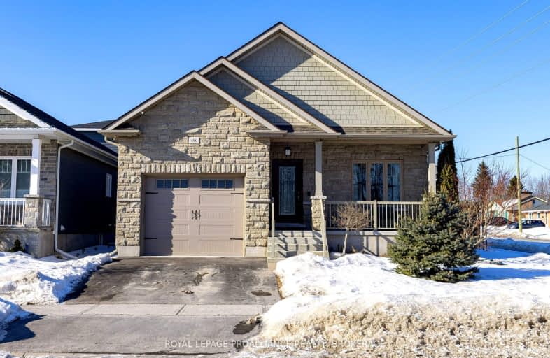 18K Manitou Crescent East, Loyalist | Image 1