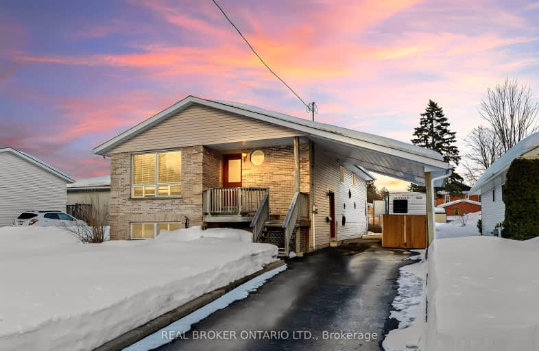 213 Queen Street South, West Grey | Image 1