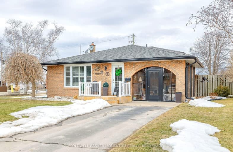 535 Sugarloaf Street, Port Colborne | Image 1