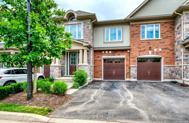 12 George Manor, Niagara on the Lake | Image 1