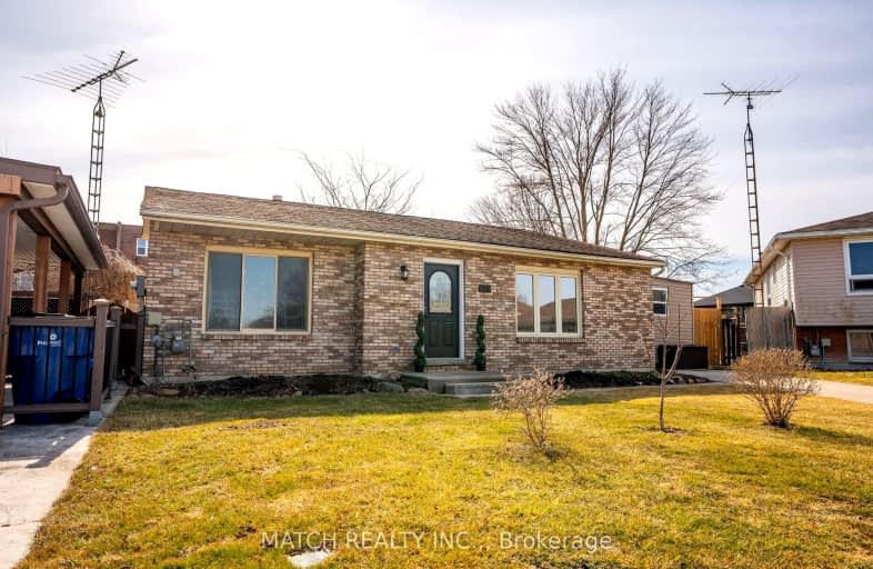 72 Randolf Crescent, Chatham-Kent | Image 1