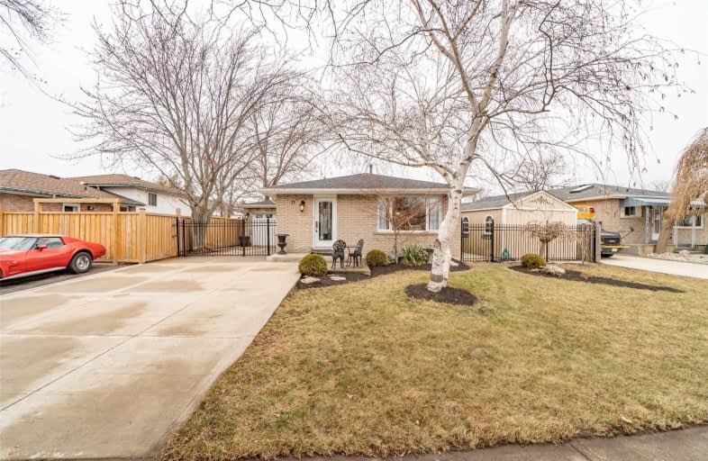 17 Arbutus Crescent, Hamilton | Image 1