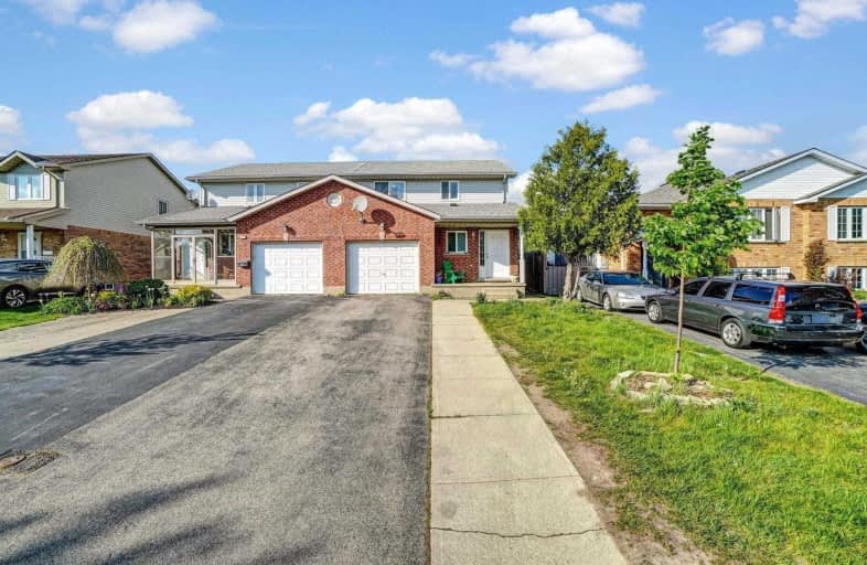 22 Bell Court, Stratford | Image 1