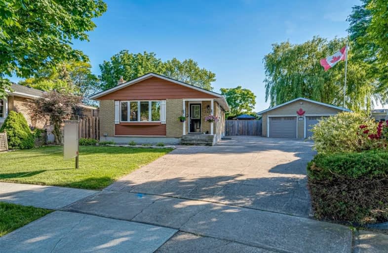 7404 North Dorset Place, Niagara Falls | Image 1