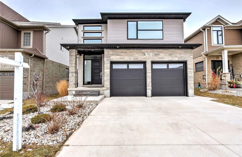 982 Lennon Way, London | Image 1