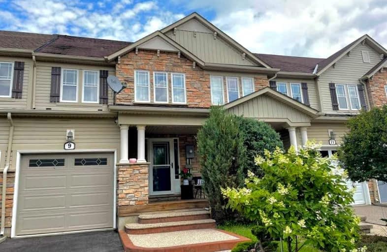 9 Fox Run, Hamilton | Image 1