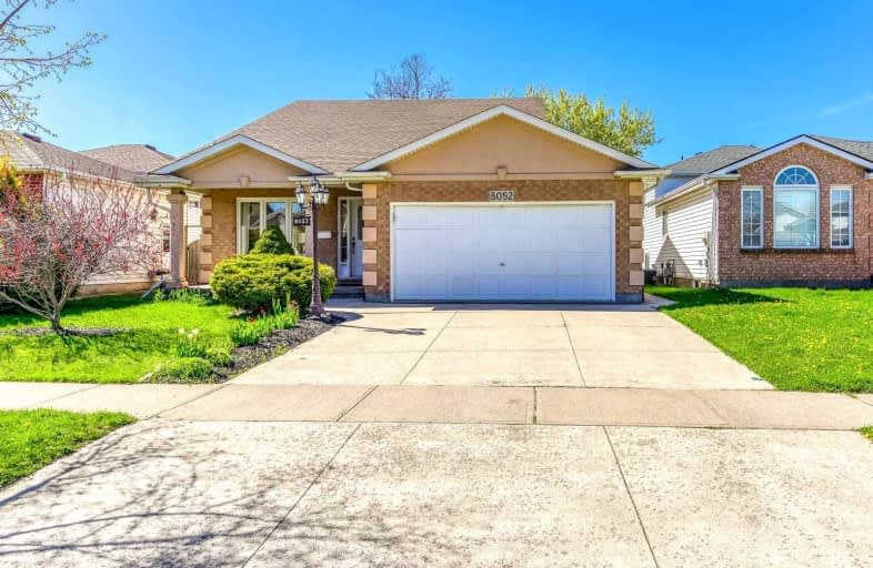 8052 Woodsview Crescent, Niagara Falls | Image 1