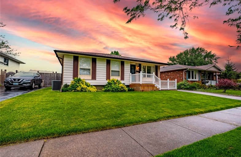 7421 Redhaven Crescent, Niagara Falls | Image 1