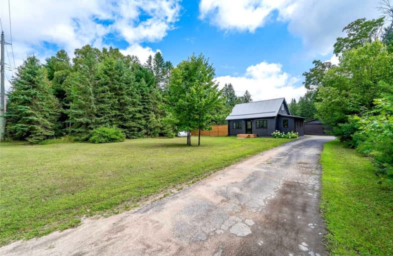 929 Muskoka 3 Road North, Huntsville | Image 1