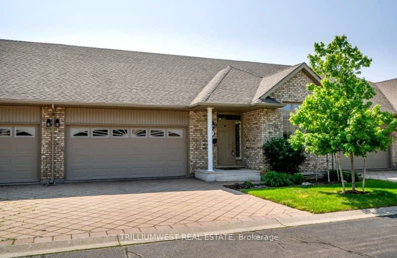 26 Livingston Boulevard East, Wilmot | Image 1