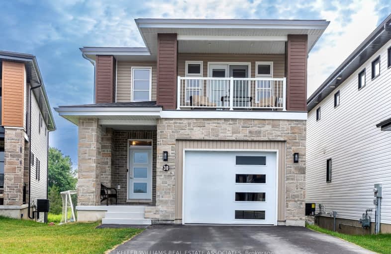 30 Erie Court East, Loyalist | Image 1