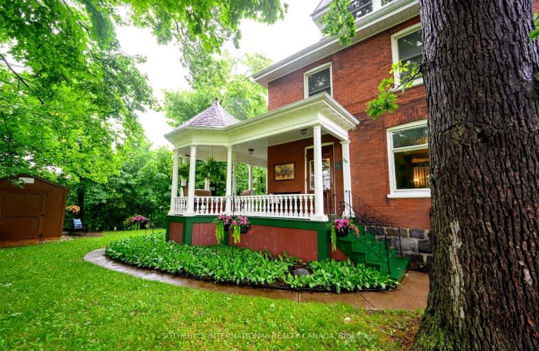 36 Spruce Street, Cambridge | Image 1