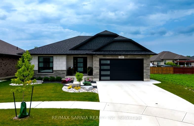 116 Kamal Drive, Sarnia | Image 1